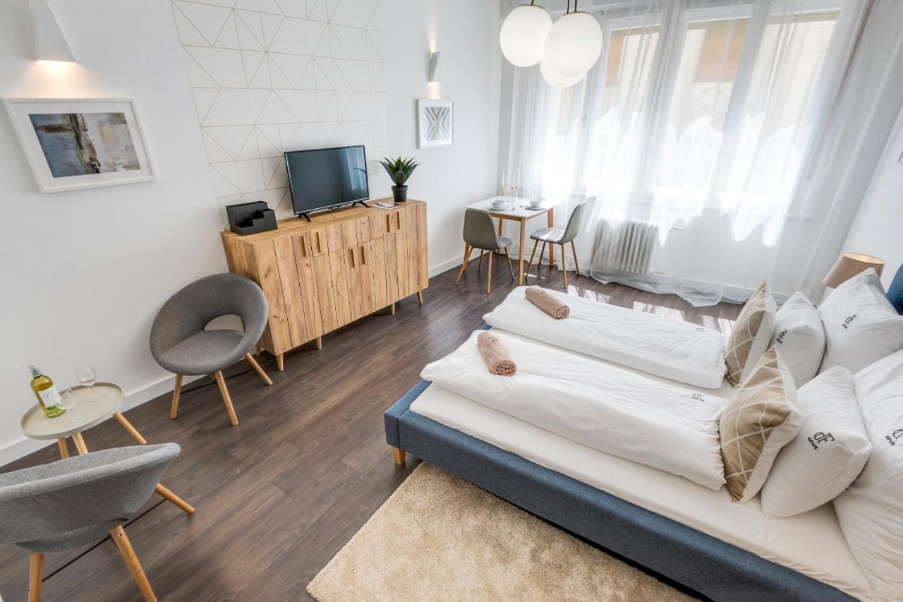 D.Five Harmony Studio At Vaci Street Apartment Будапеща Екстериор снимка