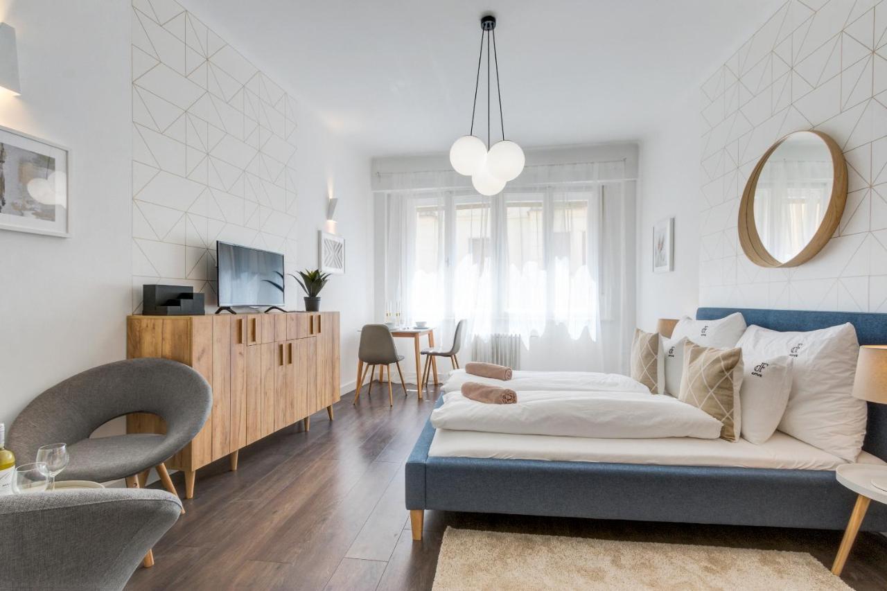 D.Five Harmony Studio At Vaci Street Apartment Будапеща Екстериор снимка