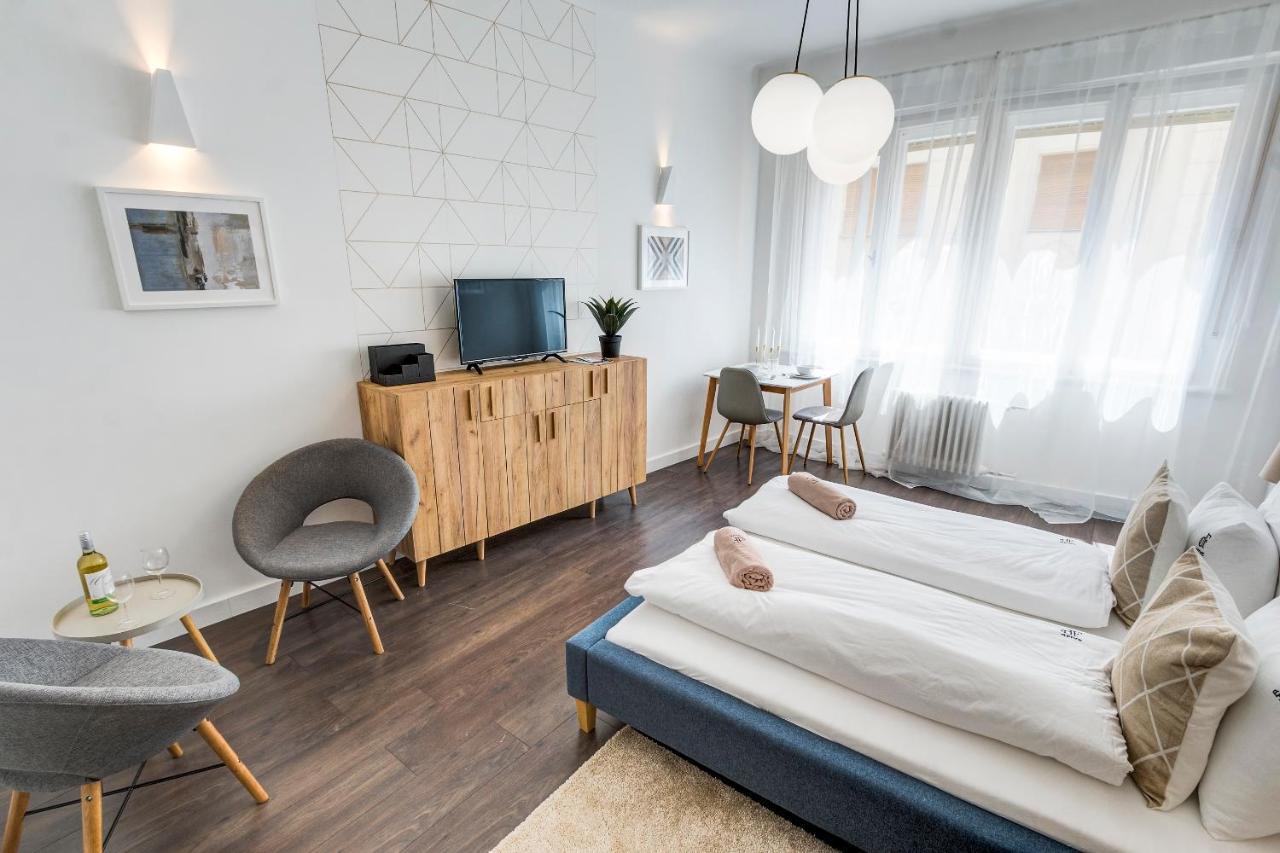 D.Five Harmony Studio At Vaci Street Apartment Будапеща Екстериор снимка